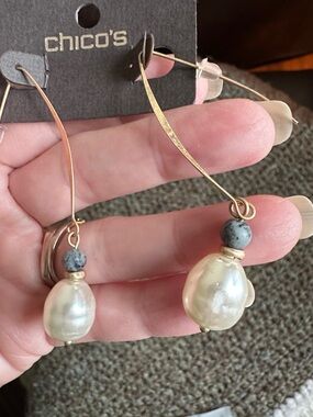 Chico's Gold and Cream dangle pierced Earrings